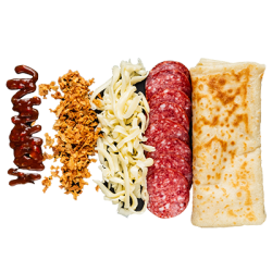 Блин с салями, сыром, луком и острым соусом
